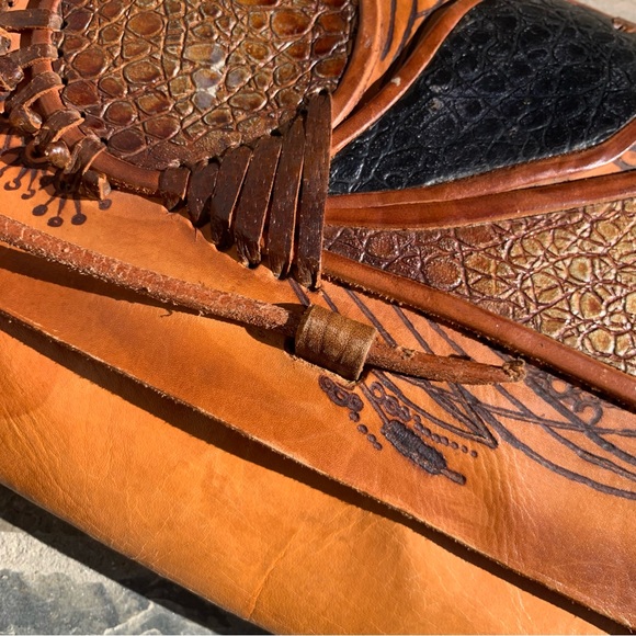 Speciality artisan handcrafted leather dragonfly indie festival shoulder bag - Picture 15 of 15